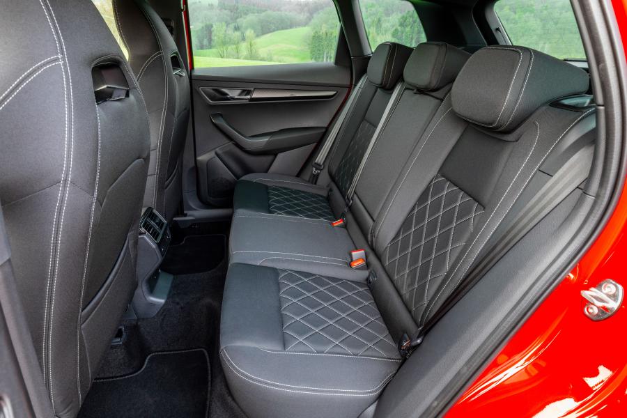 Интерьер Skoda Karoq 4x4 Sportline 2018 года  (WW) (фото 43 из 48)